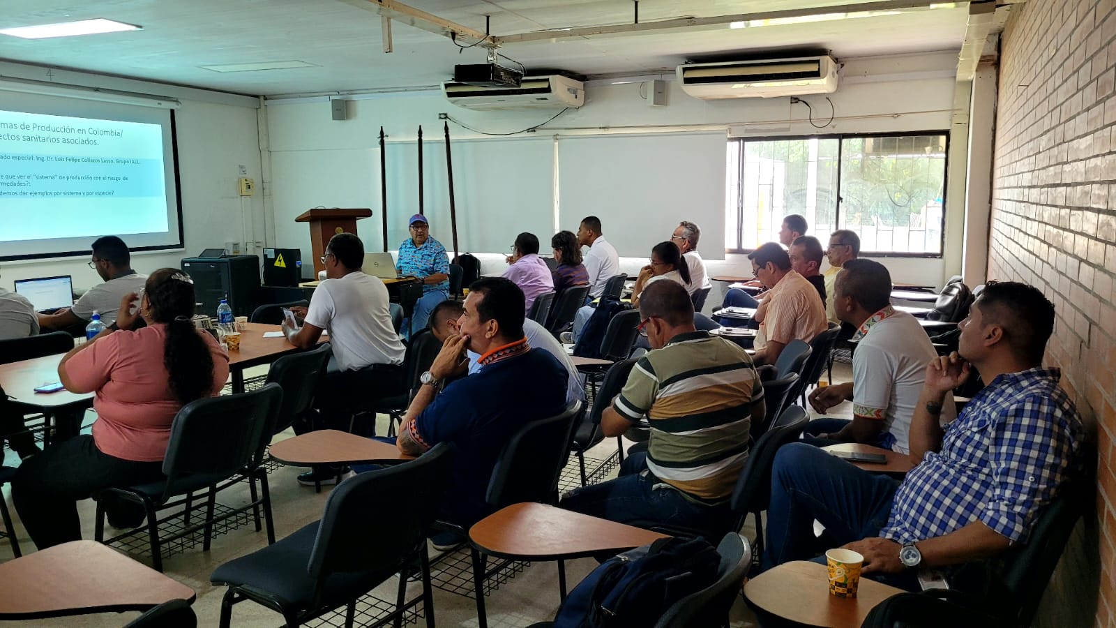 El IALL capacita a instructores del Sena en sanidad piscícola